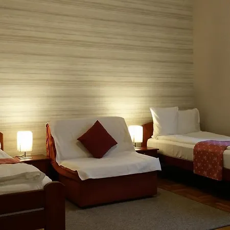 Casa de hóspedes Forest 4*